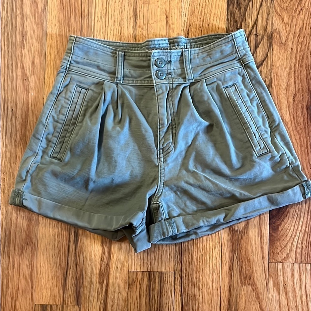 American Eagle Baggy Mom Short